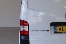 Volkswagen Transporter - L2H1 2.0 TDI 115PK AIRCO TREKHAAK IMPERIAAL ERG NETJES