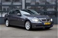 BMW 3-serie - 330d Executive * SPORT STOELEN * AUTOMAAT * KEYLESS GO * NAVIGATIE PROF - 1 - Thumbnail