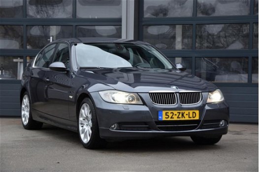 BMW 3-serie - 330d Executive * SPORT STOELEN * AUTOMAAT * KEYLESS GO * NAVIGATIE PROF - 1