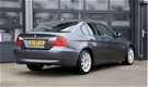 BMW 3-serie - 330d Executive * SPORT STOELEN * AUTOMAAT * KEYLESS GO * NAVIGATIE PROF - 1 - Thumbnail