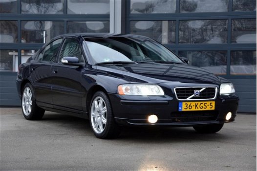 Volvo S60 - 2.4D Drivers Edition * NETTE STAAT * LEER * ONDERHOUD HISTORIE * D-RIEM VERVANGEN - 1