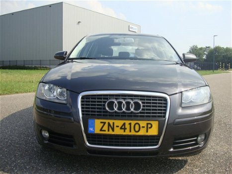 Audi A3 Sportback - 2.0 FSI Attraction Panoramadak Clima Cruisecontrol Leder 83000Km - 1