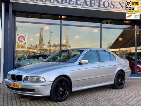 BMW 5-serie - 520i Aut. Clima Cruise Leder LmVelgen NL-Auto NAP Dealer Onderhouden - 1