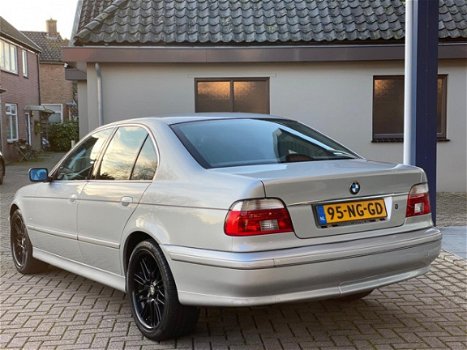 BMW 5-serie - 520i Aut. Clima Cruise Leder LmVelgen NL-Auto NAP Dealer Onderhouden - 1