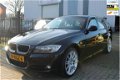 BMW 3-serie Touring - 318i Business Line Leer Navi Clima Cruise Trekhaak - 1 - Thumbnail