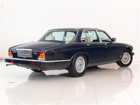 Jaguar XJ - 4.2 Series III - 1