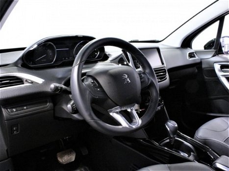 Peugeot 2008 - 1.2 PureTech Allure 110 Automaat | Connect-App Navi | Grip Control | Parkeercamera | - 1