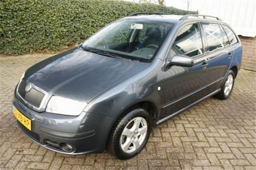 Skoda Fabia - 1.4TDI 80PK AIRCO/CRUISE/TREKHAAK - 1