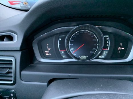 Volvo V70 - 1.6 D2 Momentum NAVIGATIE & 17