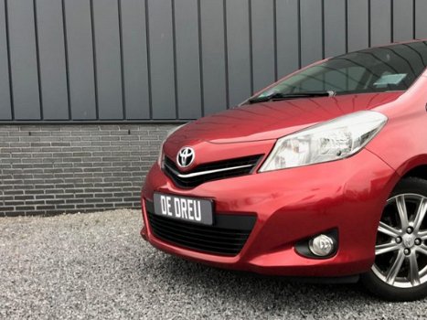 Toyota Yaris - 1.3 VVT-i Dynamic Automaat NAVI + CLIMATE + CRUISE - 1