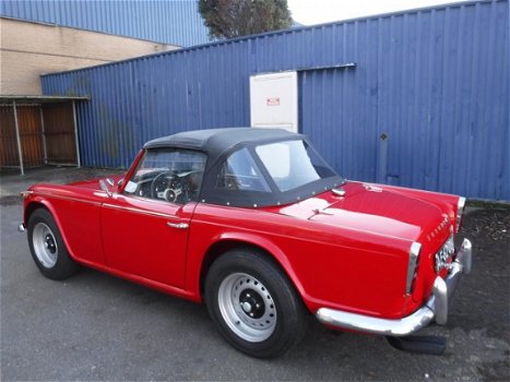 Triumph TR4 - A - 1