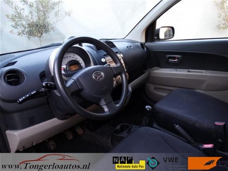 Daihatsu Sirion 2 - 1.3-16V Comfort Airco-Cruise-sport - 1