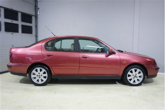 Nissan Primera - 1.8 Luxury - 1