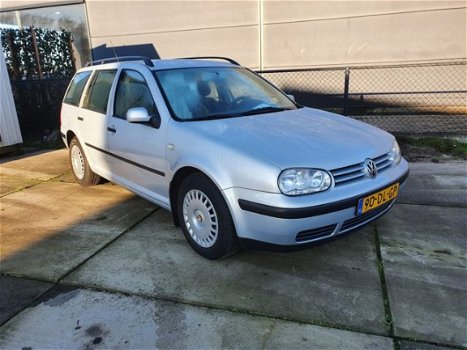 Volkswagen Golf Variant - 1.6 Trendline - 1