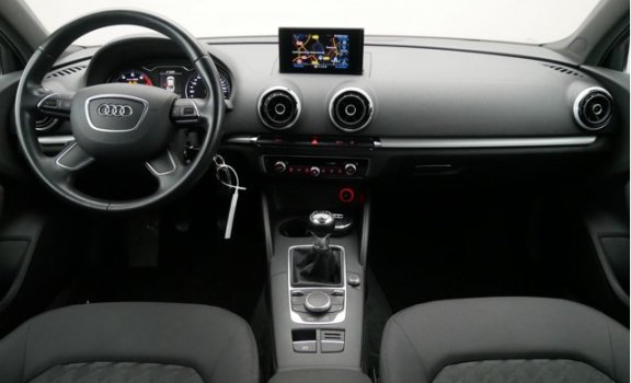 Audi A3 Limousine - 1.4 TFSI COD ultra Attraction Pro Line Plus, Navigatie, Xenon - 1
