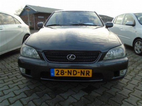 Lexus IS - 200 BUSINESS - 1