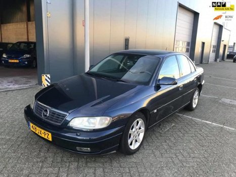 Opel Omega - 2.2i-16V Executive Edition 1 JAAR APK /AUTOMAAT/AIRCO/ NAP/ elek ramen/ ZEER NETTE AUTO - 1