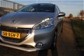 Peugeot 208 - 1.4 VTi Allure Navigatie, Panorama dak , Lage Km stand - 1 - Thumbnail
