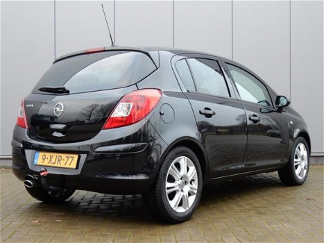 Opel Corsa - 1.4 Twinport 100pk 5d BlitZ Navigatie, cruise, PDC - 1