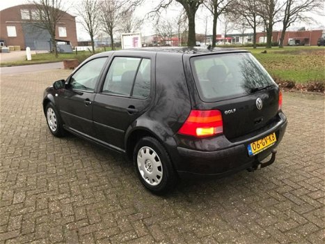 Volkswagen Golf - 1.4 16V - 1