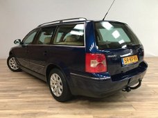 Volkswagen Passat Variant - 2.0-20V Turijn CLIMA / CRUISE / PDC / TREKHAAK / STOELVERWARMING / CHROO