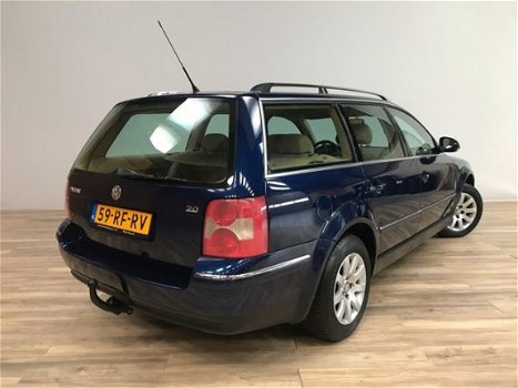 Volkswagen Passat Variant - 2.0-20V Turijn CLIMA / CRUISE / PDC / TREKHAAK / STOELVERWARMING / CHROO - 1