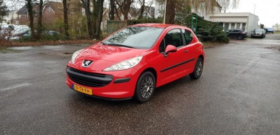 Peugeot 207 - XR 1.4-16V - 1