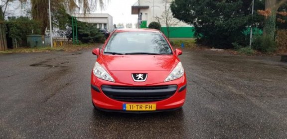 Peugeot 207 - XR 1.4-16V - 1