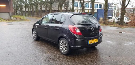 Opel Corsa - 1.4-16V 111 Edition - 1