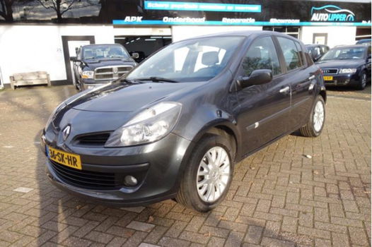 Renault Clio - 1.6-16V Dynamique Luxe 5 deurs - 1