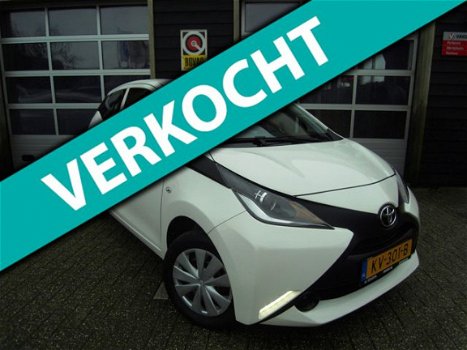 Toyota Aygo - 1.0 VVT-i x-now lage km standgoedkoop rijden - 1