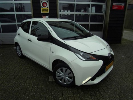 Toyota Aygo - 1.0 VVT-i x-now lage km standgoedkoop rijden - 1