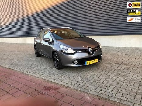 Renault Clio Estate - 1.5 dCi ECO Night&Day Navi/Cruise/Airco/PDC/Trekhaak/Nieuwstaat (BTW Auto) - 1