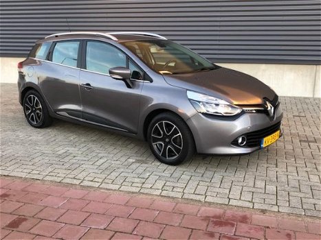 Renault Clio Estate - 1.5 dCi ECO Night&Day Navi/Cruise/Airco/PDC/Trekhaak/Nieuwstaat (BTW Auto) - 1