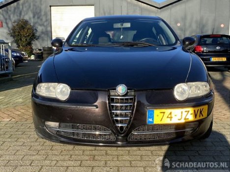 Alfa Romeo 147 - 2.0 TS Distinctive - 1