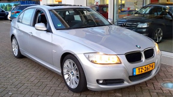 BMW 3-serie - 320i HIGH EXECUTIVE A/T Navi | Leer | Open dak | Stoelverw - 1