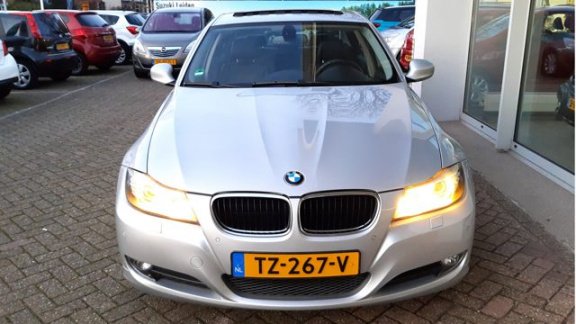 BMW 3-serie - 320i HIGH EXECUTIVE A/T Navi | Leer | Open dak | Stoelverw - 1