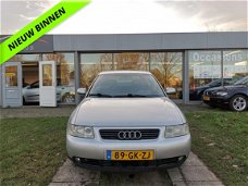 Audi A3 - 1.6 Attraction Airco/El.ramen/Cruise/APK