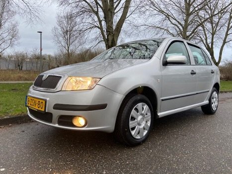 Skoda Fabia - 1.2-12V Ambiente Airco distributie ketting - 1