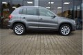 Volkswagen Tiguan - 2.0 TDI Sport&Style 4Motion | Navigatie | Parkeer Sensoren | 17 Inch | - 1 - Thumbnail