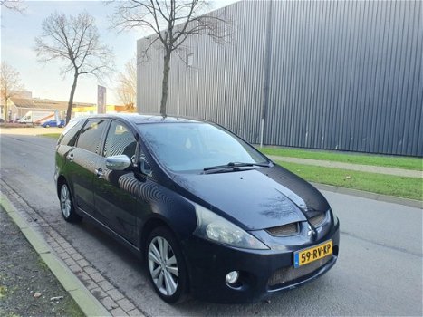 Mitsubishi Grandis - 2.0 DI-D Intense AIRCO/CRUISE/NAVI/PSENSOR/NAP - 1