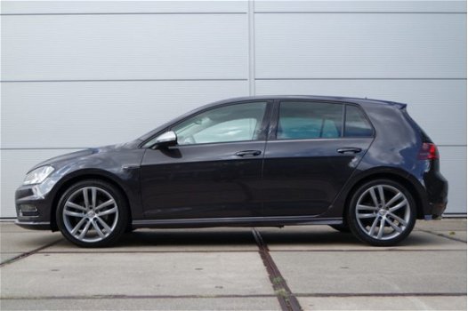 Volkswagen Golf - 2.0 TDI (150 PK) R-Line Automaat Business Edition / Park.sens V+A/ Climate/ Cruise - 1