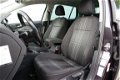 Volkswagen Golf - 2.0 TDI (150 PK) R-Line Automaat Business Edition / Park.sens V+A/ Climate/ Cruise - 1 - Thumbnail