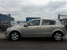 Opel Astra - 1.6 16V 5D Enjoy