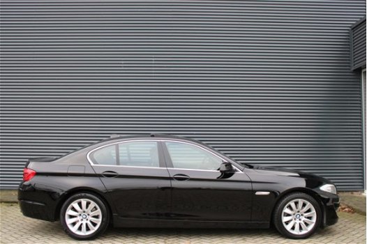 BMW 5-serie - 520i High Executive Schuif-/kanteldak Leer Groot-Navigatie - 1