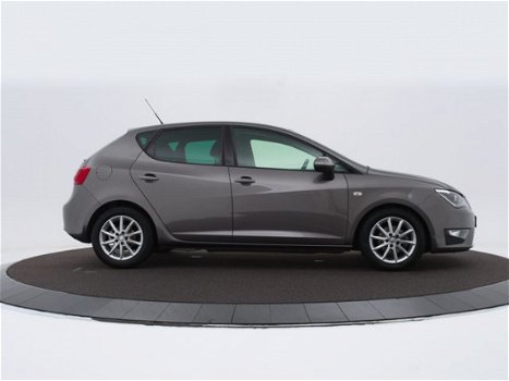 Seat Ibiza - 1.0 Tsi 95pk FR Connect | Navigatie | Xenon/ Led | Clima | P-Sensoren | Sportstoelen | - 1