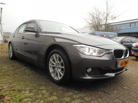 BMW 3-serie - 320i High Executive automaat - 1