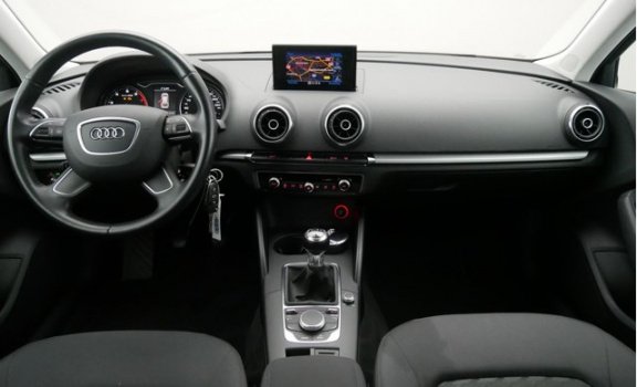 Audi A3 - 1.4 TFSI Attraction Pro Line plus, Navigatie, Xenon - 1