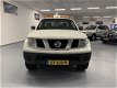 Nissan Navara - 2.5 dCi XE King Cab Zeer mooi - 1 - Thumbnail