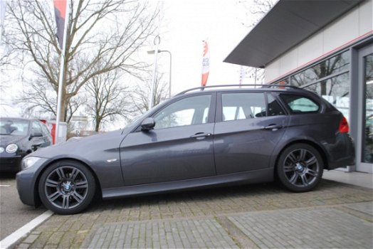 BMW 3-serie Touring - 318d High Executive EXPORT PRIJS EX BPM - 1